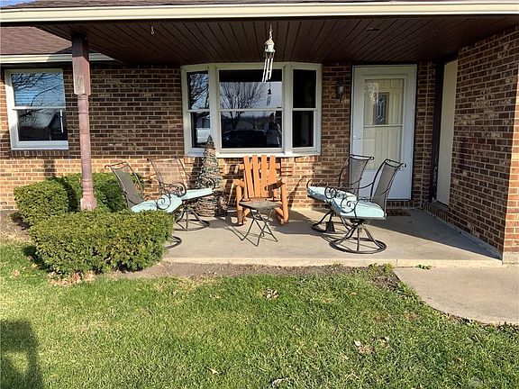 3rd image of 107 Westminster Dr