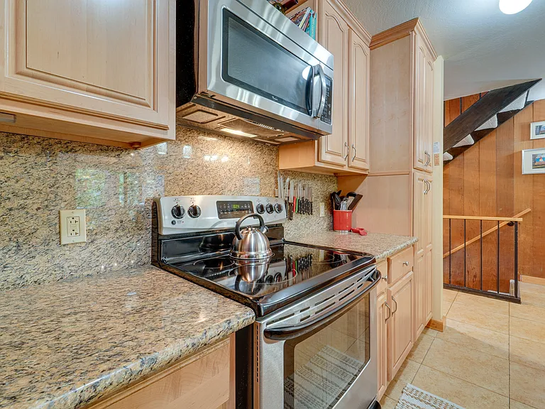 1001 Commonwealth Dr #156 — Photo 8