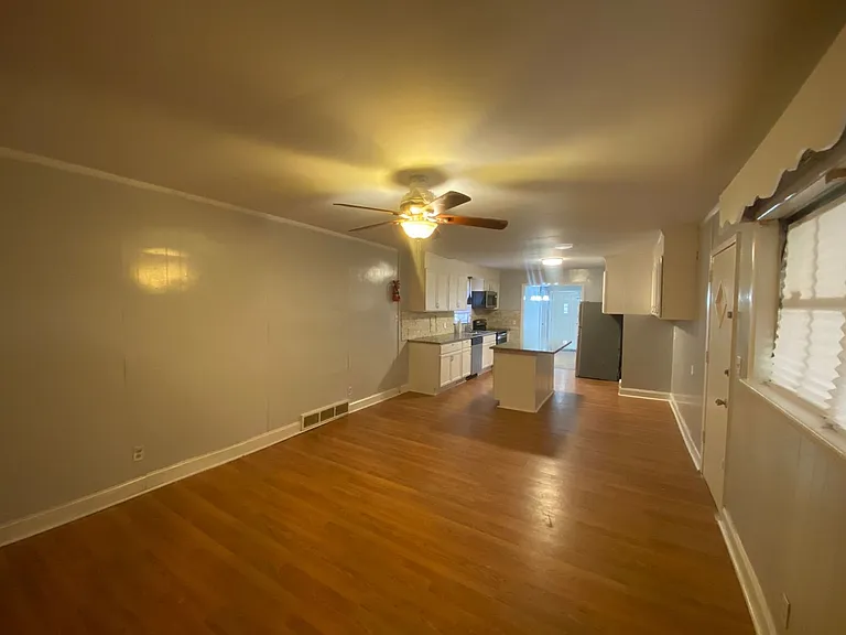313 Myles Ave — Photo 9