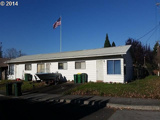 2nd image of 3129 19th Pl