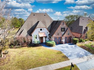 301 SW Beaujolet St, Bentonville, AR 72712