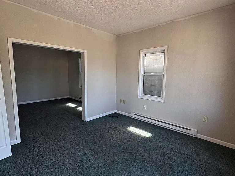 54 Diamond Ave — Photo 2