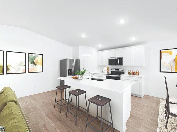 4th image of 5033 N Dogwood Cir