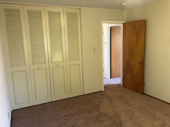 4th image of 839 Wells Ave