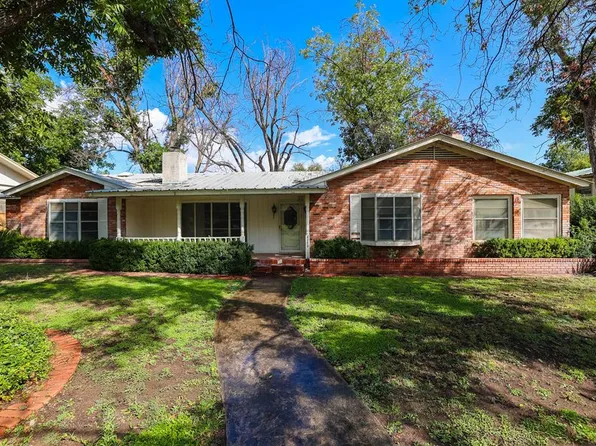 1104 11th St, Ozona, TX 76943