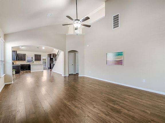 2nd image of 141 Serrano St