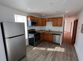 61 Saint James St, Roxbury, MA