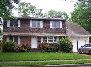 187 Van Nostrand Ave, Merrick, NY 11566