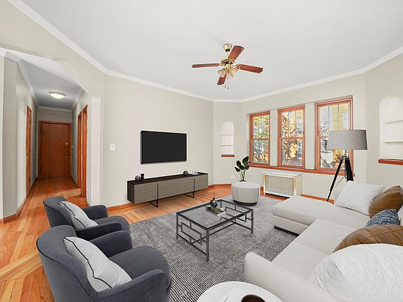 4th image of 10945 S Longwood Dr #2