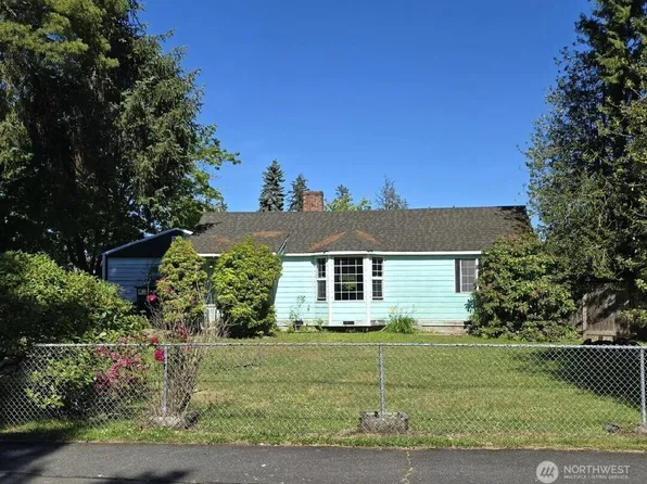 17417 Spruce Way, Lynnwood, WA 98037