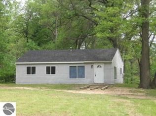 1975 2nd Oak St, Prescott, MI 48756