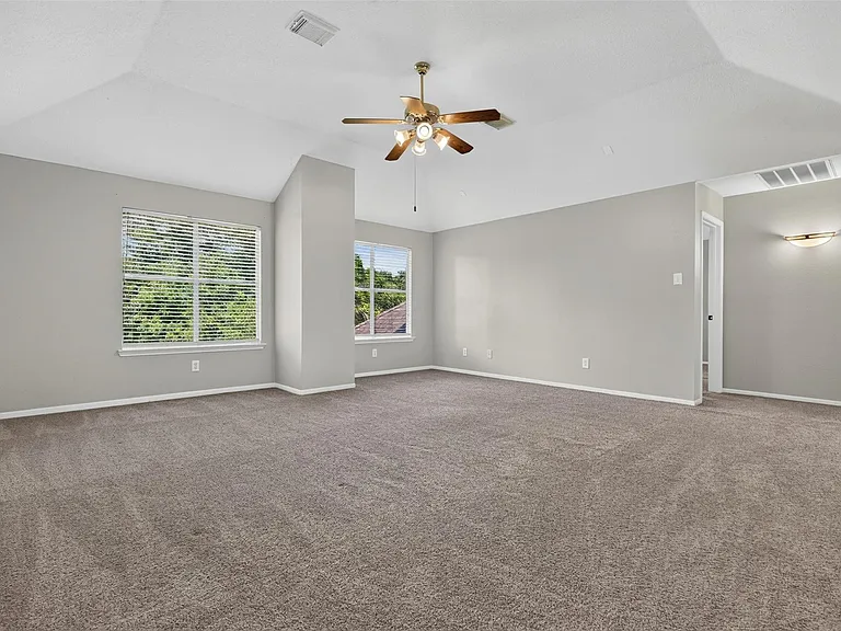 108 Oak Creek Ln — Photo 44