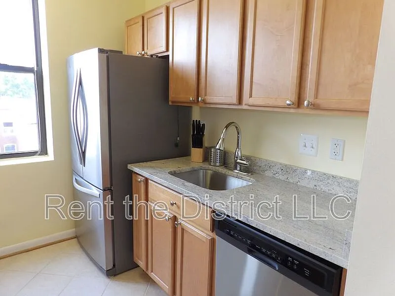 1 bed, 1.0 bath, 800 sqft, $1,950 — Photo 3