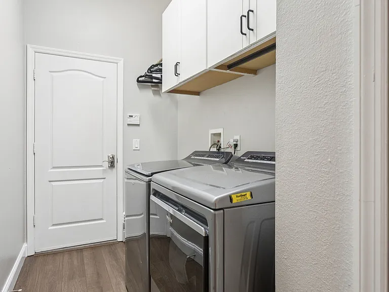 11329 Minaret Dr — Photo 20