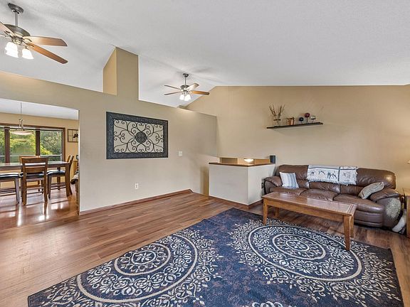 5th image of 19036 Echo Ln
