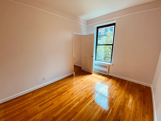 Rented by Metropolis Real Estate of Manhattan | media 5