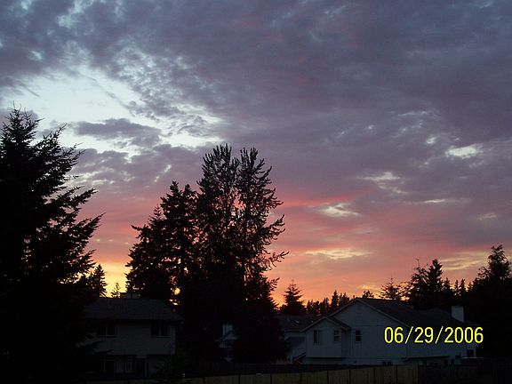 Beautiful sunsets in BACK of the house and Wonderful Sunrises in the front 