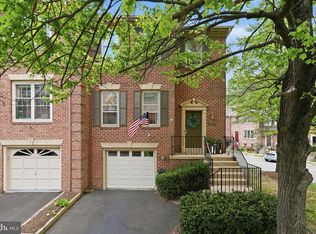 5821 Iron Willow Ct, Alexandria, VA 22310