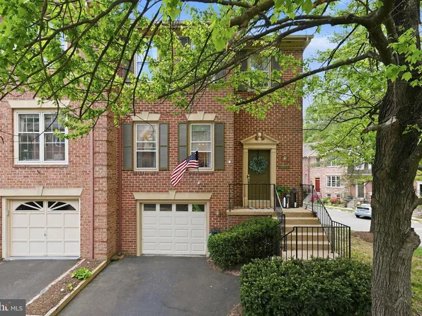 5821 Iron Willow Ct, Alexandria, VA 22310