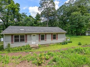 75 Laurel Rd, Russell, MA 01071
