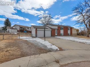 7135 Gold Pan Ct, Colorado Springs, CO 80911