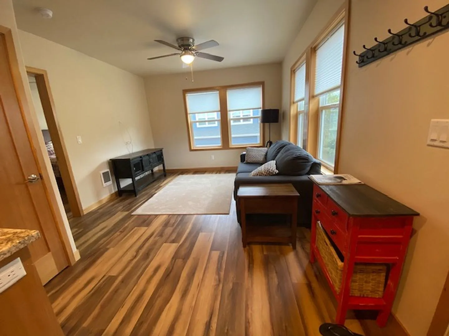 Unfurnished updated ADU above garage in the Parks at Broken Top — Photo 4
