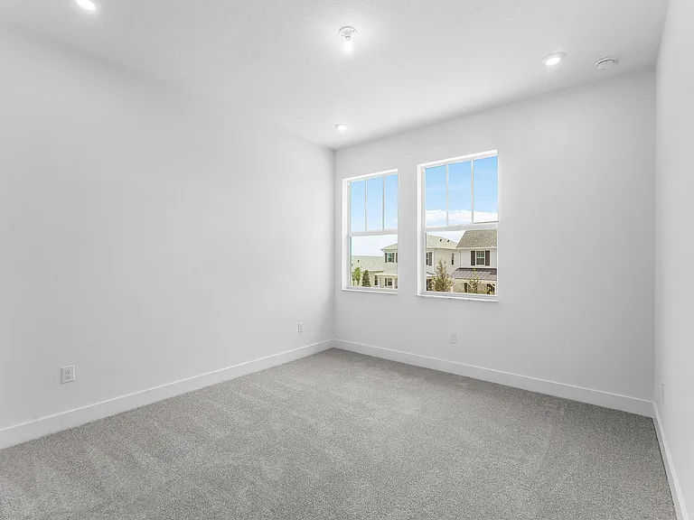 888 SW Newfield Pkwy — Photo 27