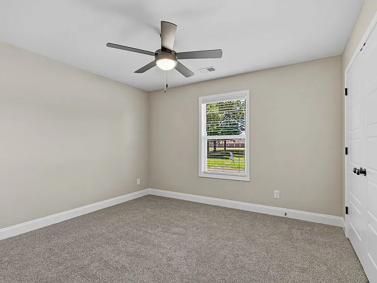 Trenton Commons — Photo 22