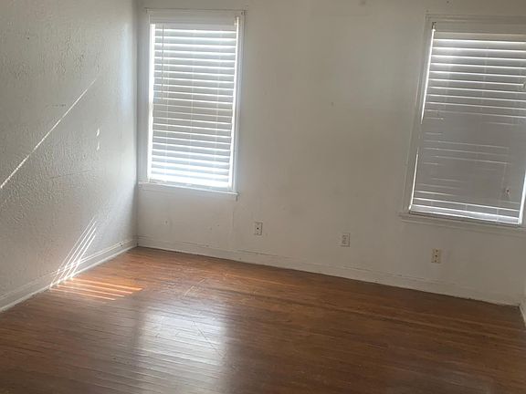 4th image of 4702 Nesbitt Dr