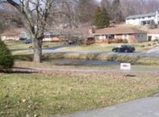 2905 Chatham Dr, Johnson City, TN 37604