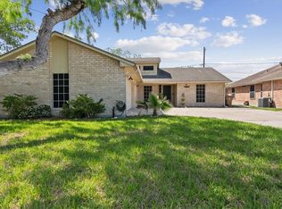 6829 Iroquois Dr, Corpus Christi, TX 78413