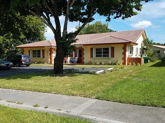 3rd image of 11020 NW 39th St #East