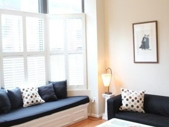 Large sunny livingroom