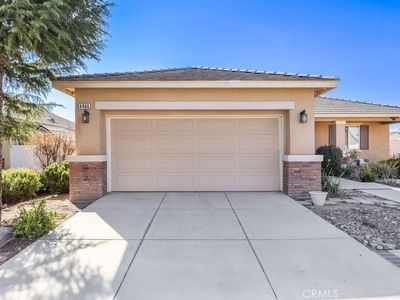 8466 Hoover Ct, Oak Hills, CA, 92344