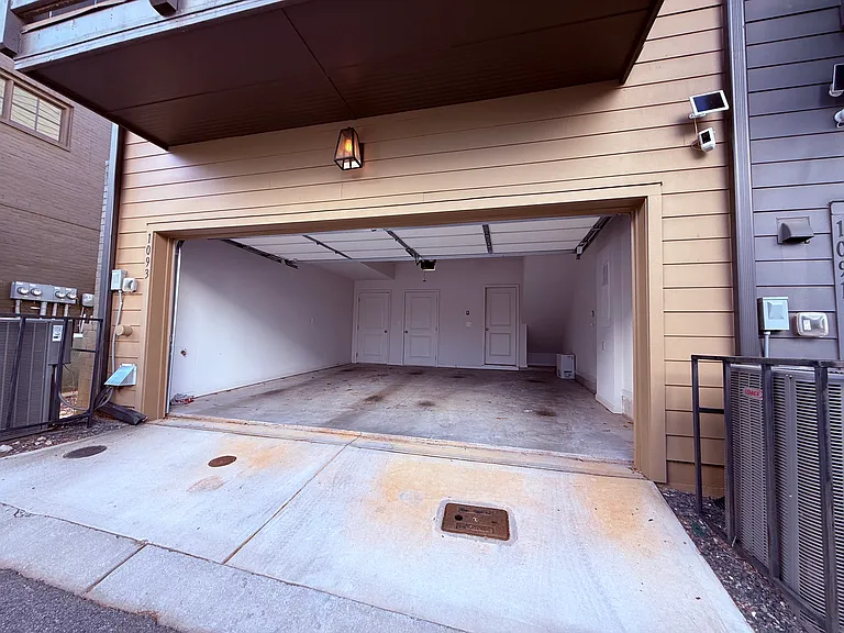 garage (hose connector inside)