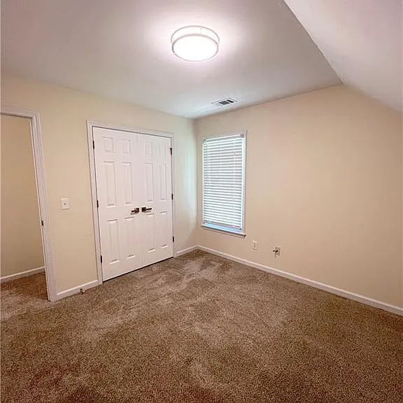 350 Laurel Glen Xing — Photo 21