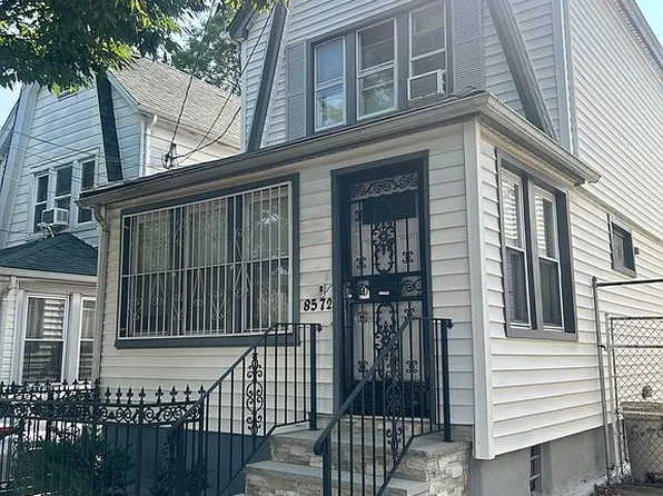 8572 144th St, Jamaica, NY 11435