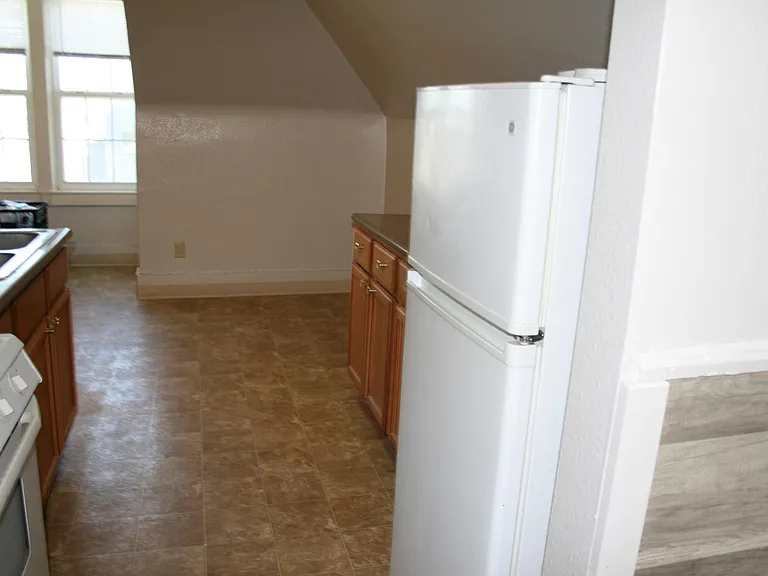 324 11th St N #8 — Photo 7