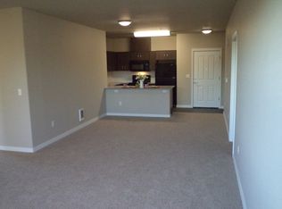 8870 SW Ash Meadows Cir UNIT 325, Wilsonville, OR 97070