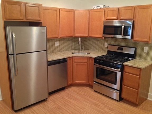 3rd image of 3105 Hamilton St Unit 18
