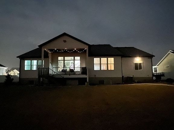 3rd image of 34 Pier Pl