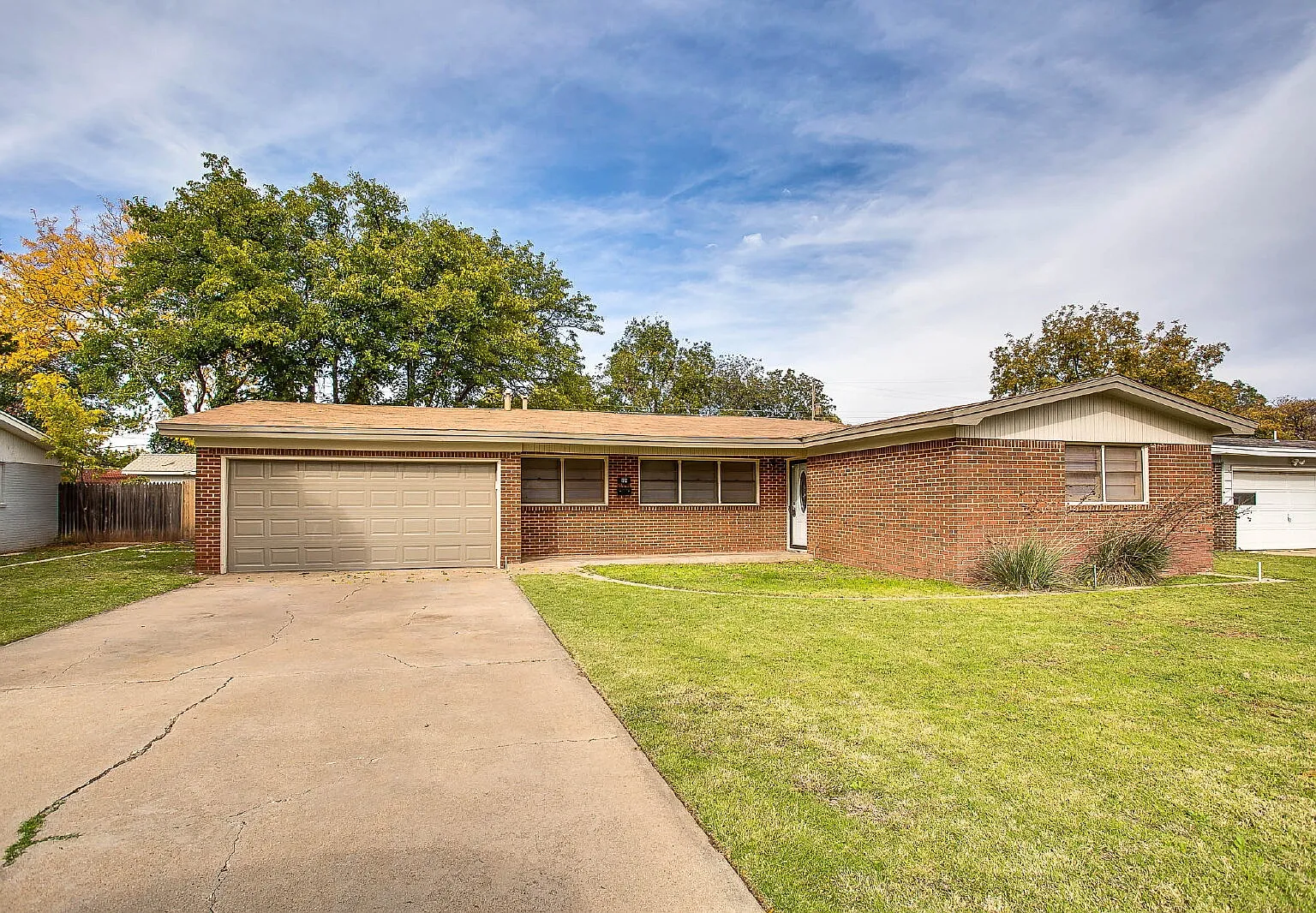 3 bed, 2.0 bath, 1844 sqft, $1,650 — Photo 1