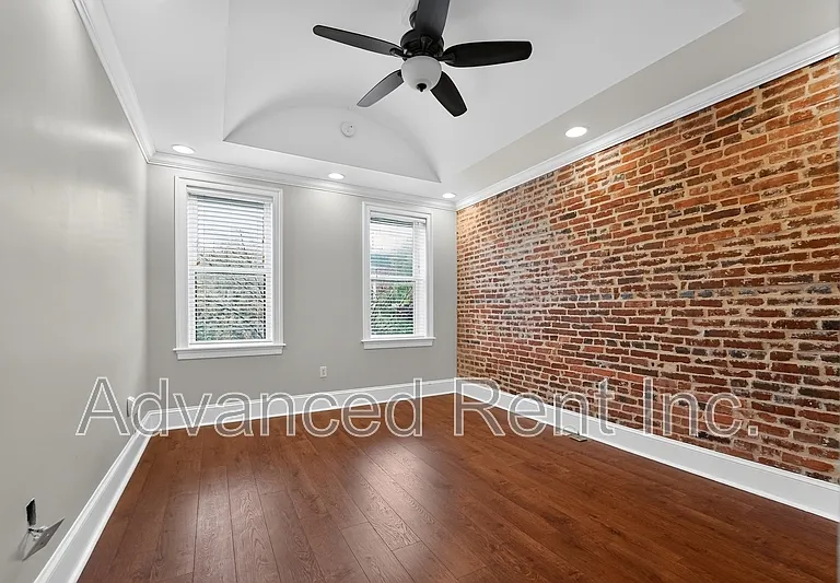 528 S Curley St — Photo 18