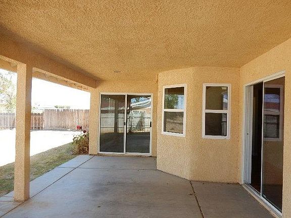 3rd image of 2647 S Country Club Dr