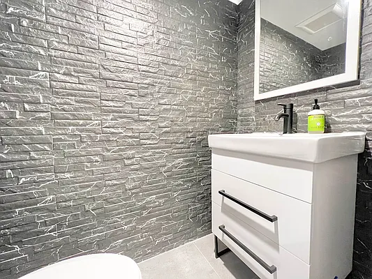 Rented by Doorway NYC, LLC | media 22