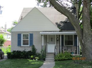 3351 Pelham St, Dearborn, MI 48124