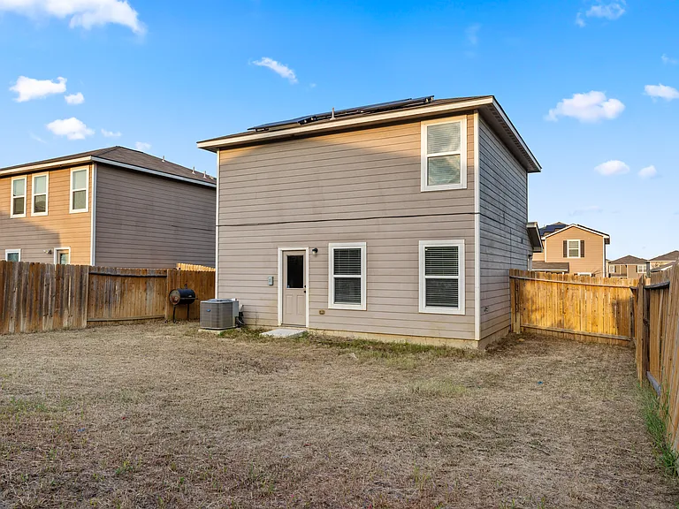 6511 Chevler Pass — Photo 20