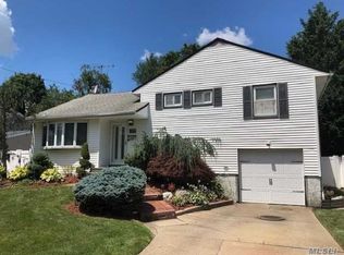 2719 Columbus Ave, Bellmore, NY 11710