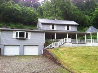 8866 Roberts Hollow Rd, Elizabeth, PA 15037