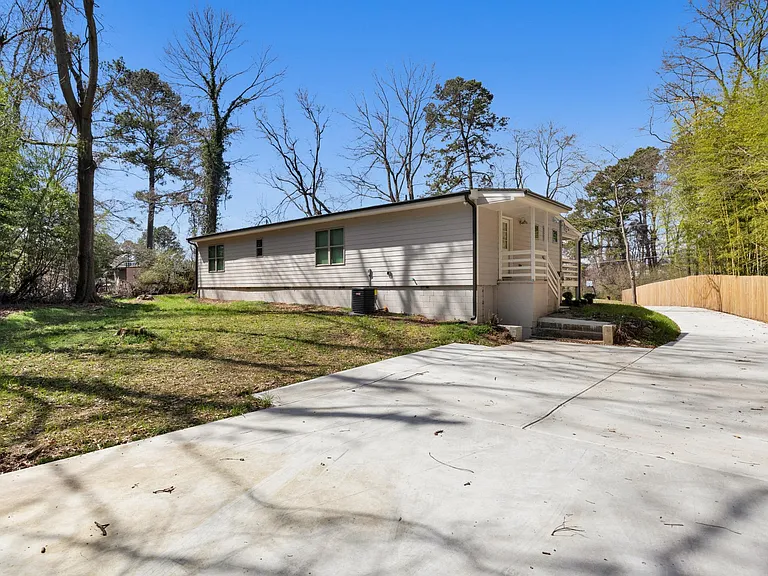 764 Mary Ln — Photo 36